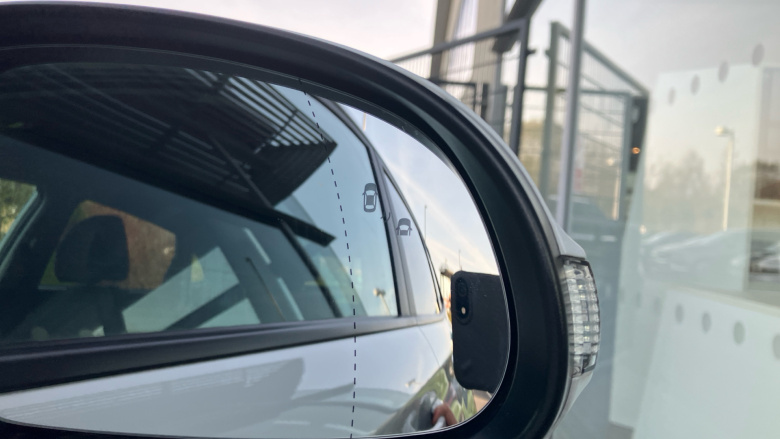 Hyundai Kona 150kW Premium 64kWh 5dr Auto Electric Hatchback